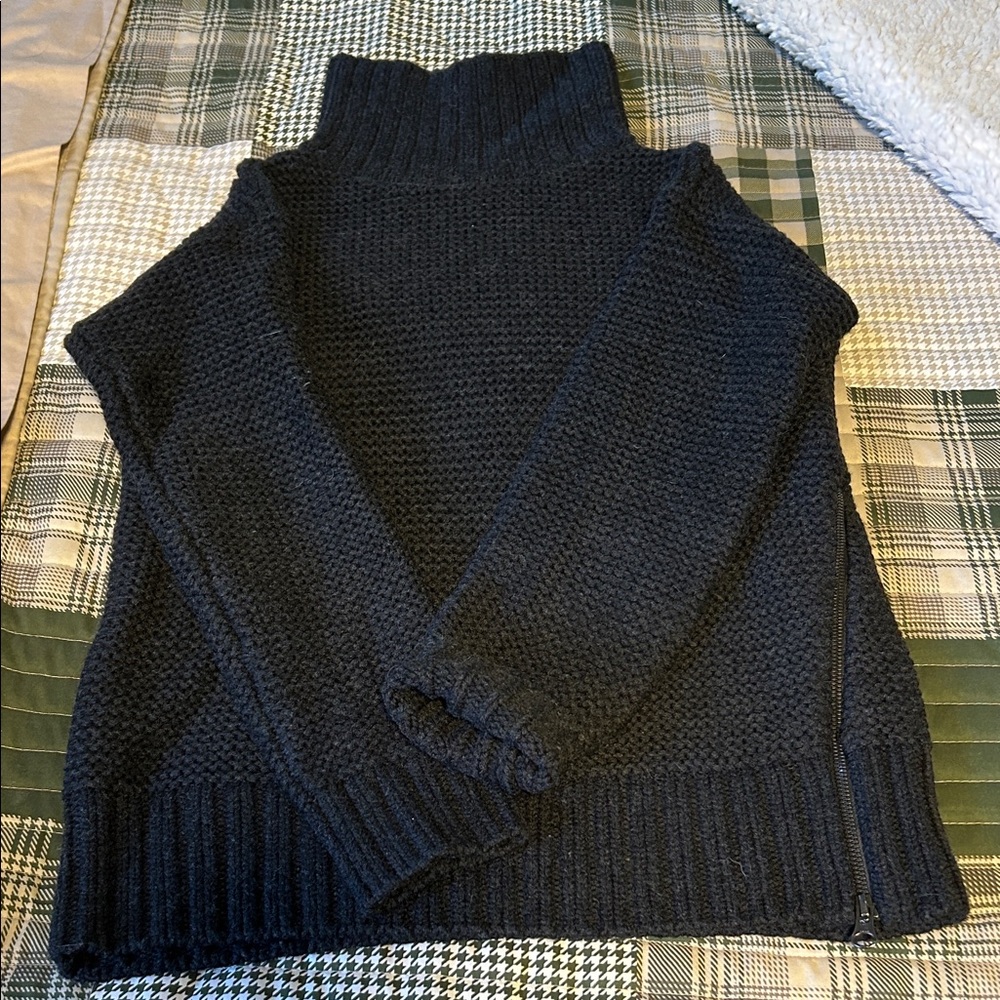 Lululemon Kurmasana Sweater - Picture 9 of 9